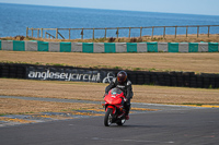 anglesey-no-limits-trackday;anglesey-photographs;anglesey-trackday-photographs;enduro-digital-images;event-digital-images;eventdigitalimages;no-limits-trackdays;peter-wileman-photography;racing-digital-images;trac-mon;trackday-digital-images;trackday-photos;ty-croes